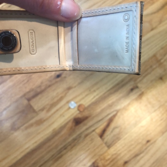 Coach keychain never used - Picture 7 of 7